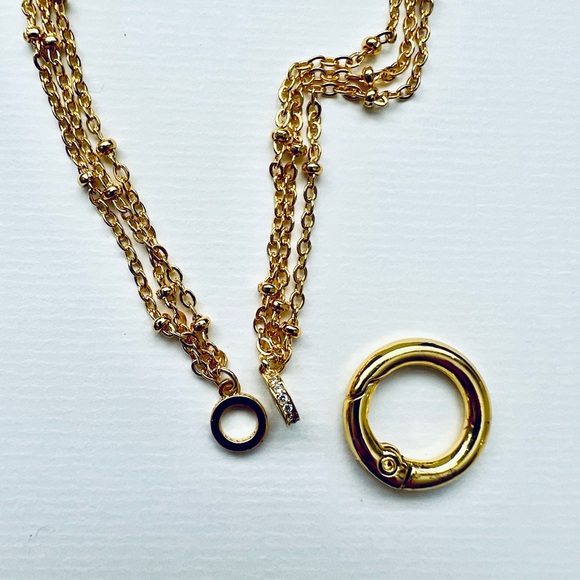 1x triple stainless steel chain with round carabiner 18” - Picture 6 of 16